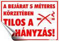 Information sign, self-adhesive, 25x17,5 cm, "A bejárat 5 méteres körzetében tilos a dohányzás!"